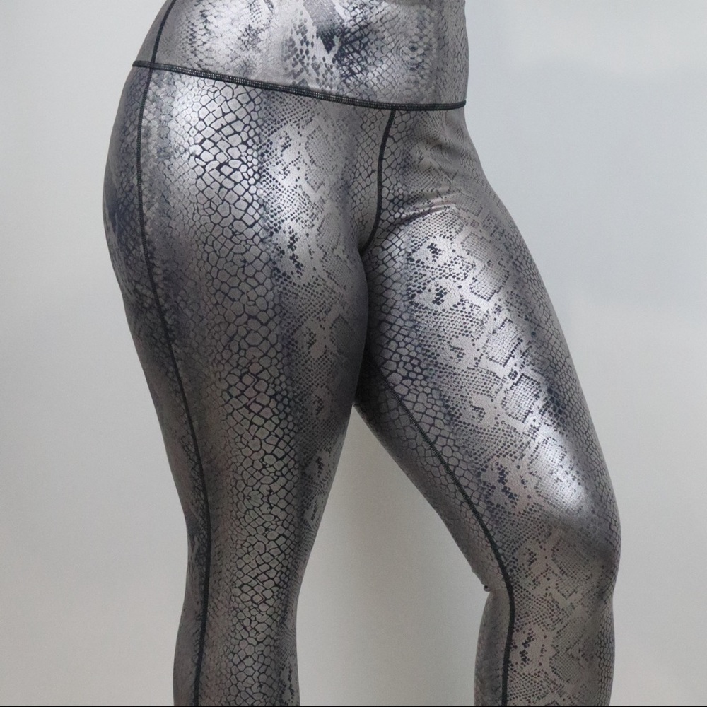 Snakeskin athletic leggings